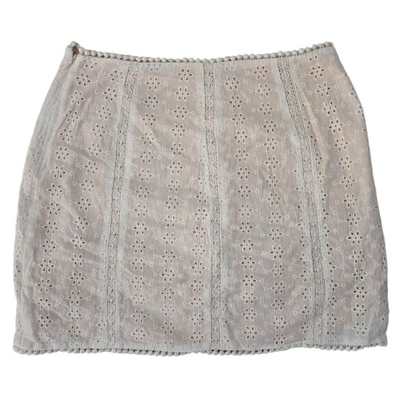 Eyelet Floral Mini Skirt White sz Medium Lined 100% Cotton Vacation Summer - Picture 2 of 8